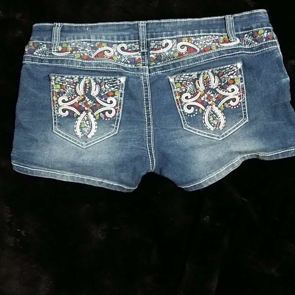 Shorts - Picture 2 of 2